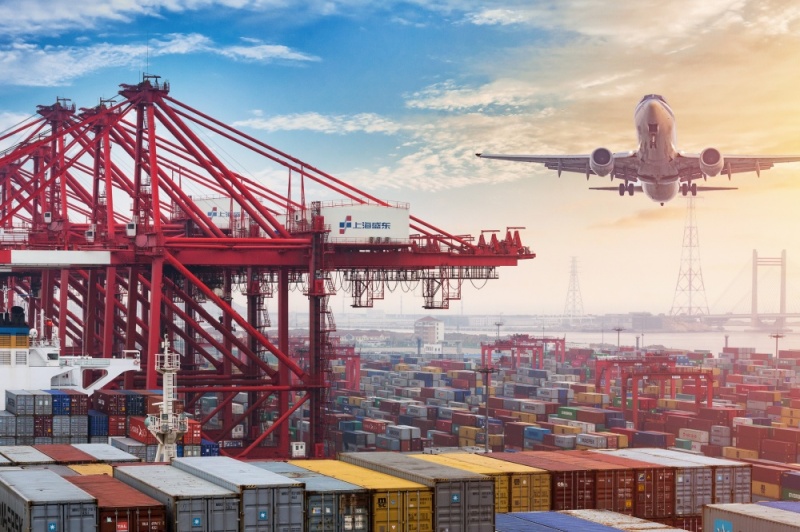 アジア圏との輸出入取引の実施